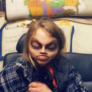 Meet your Posher, Emily